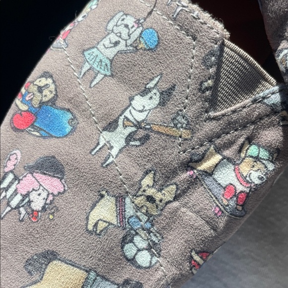 BOBS from Skechers Gray Printed flat memory foam shoes with doggie 🐶 design - Picture 3 of 8